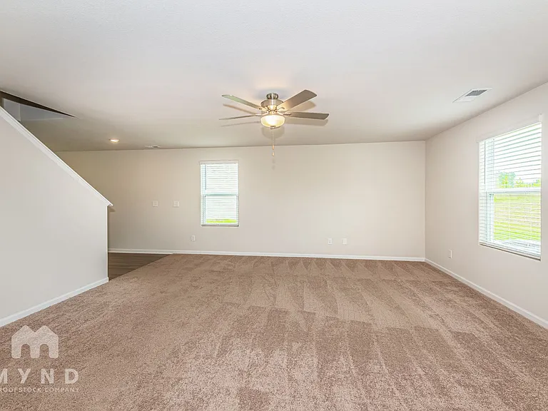 279 Royal Meadow Dr — Photo 7