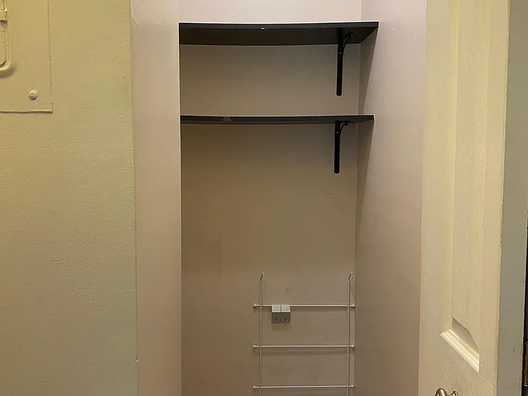 220 Main St #11 — Photo 9
