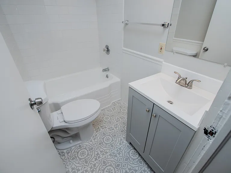 1818 Taylor Ave — Photo 43