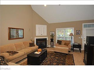 3rd image of 920 Crafton Creek Dr