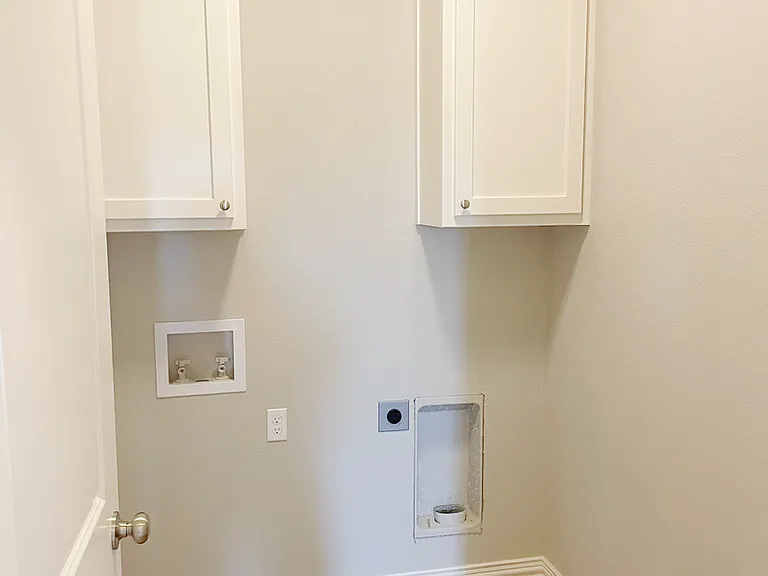 305 Western Hills Dr — Photo 9