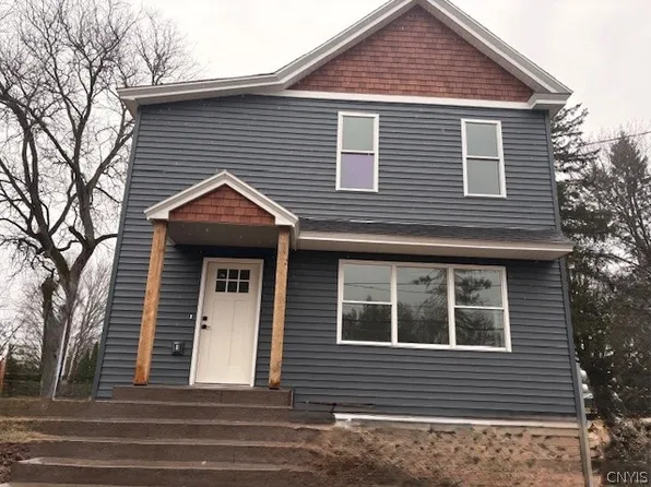 69 Syracuse St, Baldwinsville, NY 13027