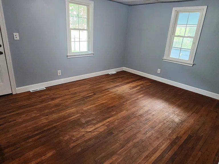 1307 Aspen St — Photo 3