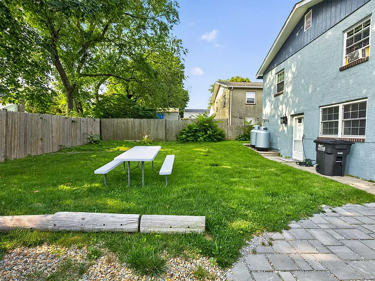 52 Beach St #2 — Photo 22