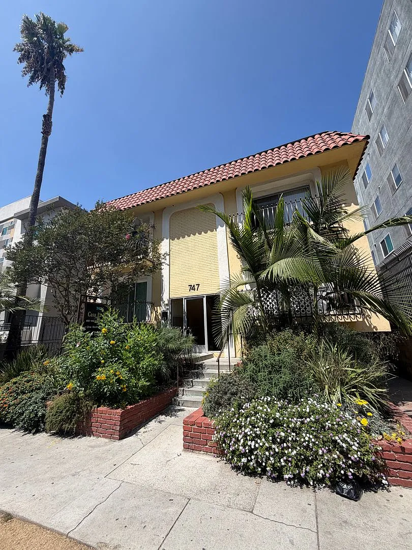 Paz-Sandra, LLC (747 Kingsley) — Photo 3
