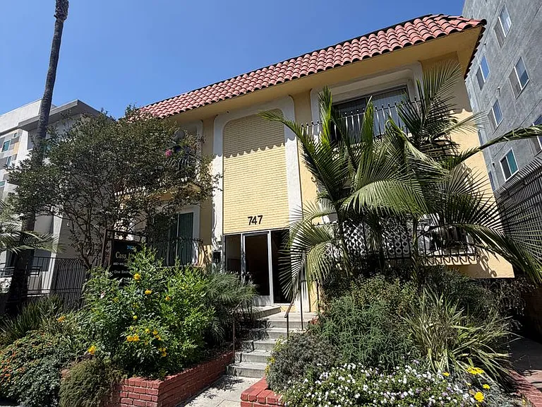 Paz-Sandra, LLC (747 Kingsley) — Photo 2