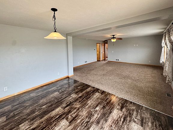 3rd image of 303 Sunnydale Ct