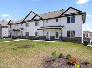 1156 Dahnovan Dr, North Liberty, IA 52317