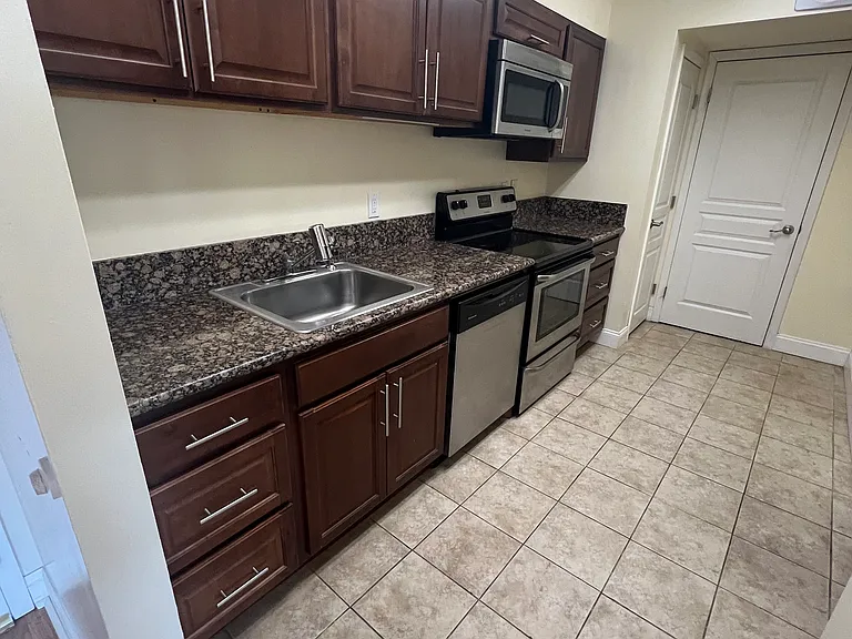 220 Linden St #202 — Photo 6