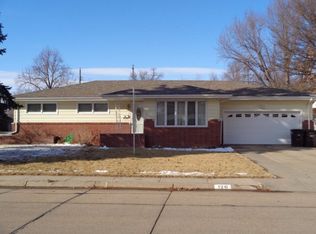 120 W 23rd St, Grand Island, NE 68801