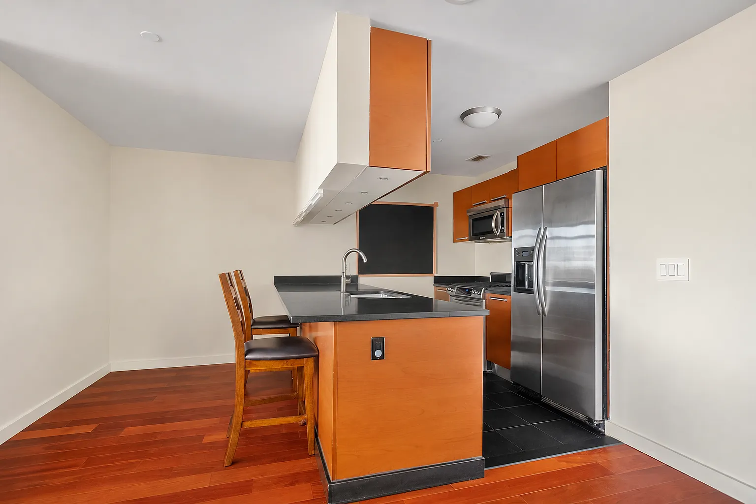 1485 Fifth Avenue — Photo 4