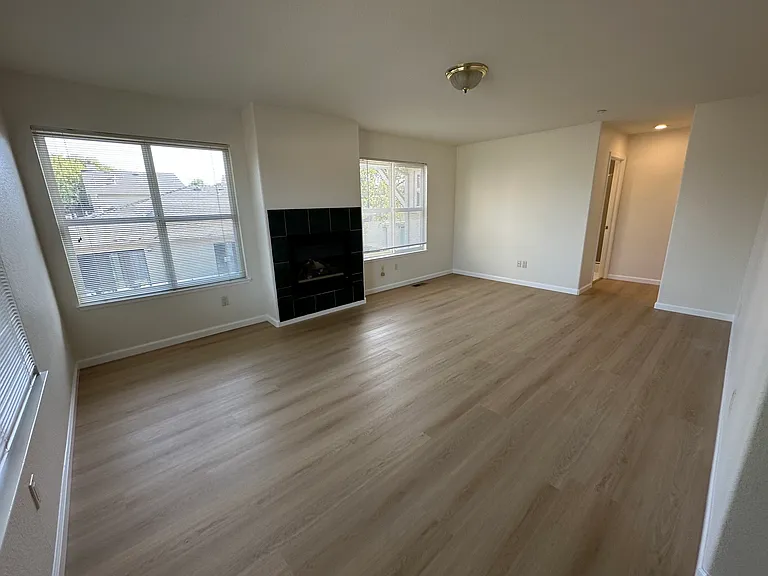 472 Bryan Ave — Photo 28