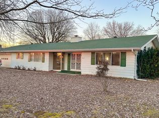 805 Carlton St, Mountain Grove, MO 65711