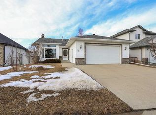 27 S Falcon Cres, Sylvan Lake, AB T4S 1Z2