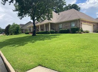 1802 Juniper Ln, Lufkin, TX 75904