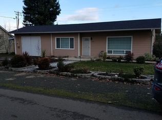 1061 NW Keasey St, Roseburg, OR 97471