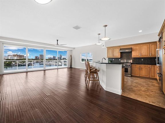 4th image of 650 Golden Gate Poin APT 503