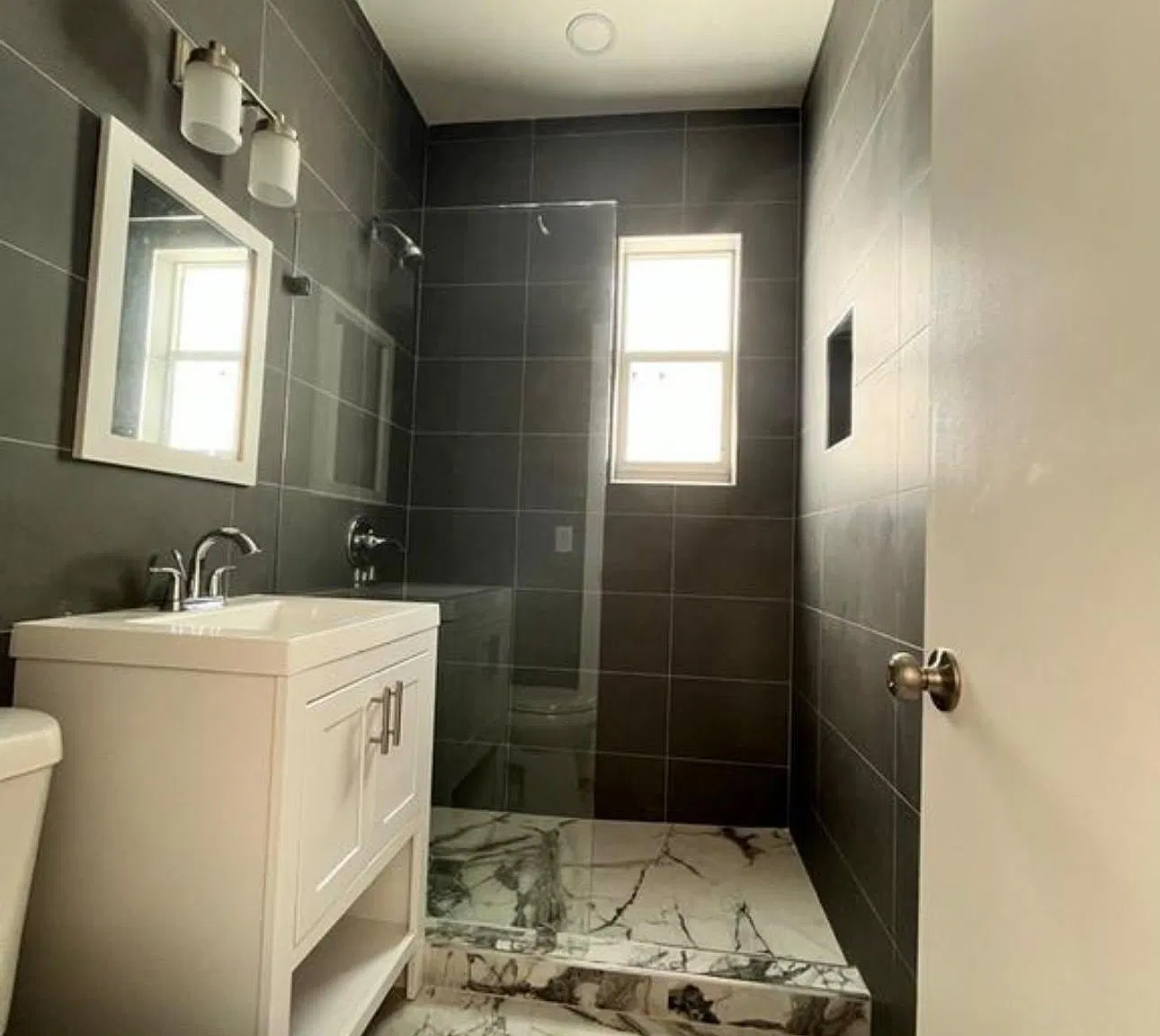 1 bed, 574 sqft, $1,900 — Photo 4