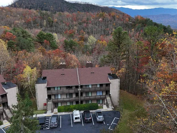 1081 Cove Rd APT 1033, Sevierville, TN 37876
