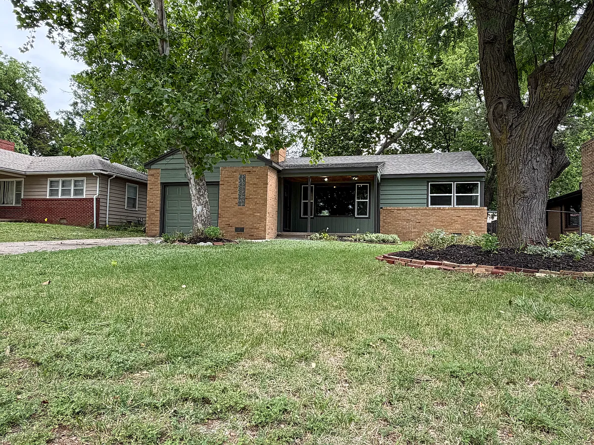 Building Photo - 1608 N Gentry St
