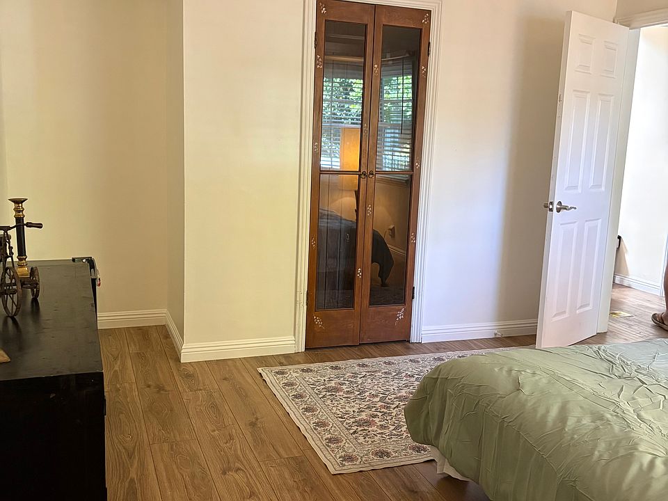 1st image of 22427 Dolorosa St