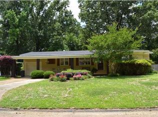 4419 Manhassett Dr, Jackson, MS 39211