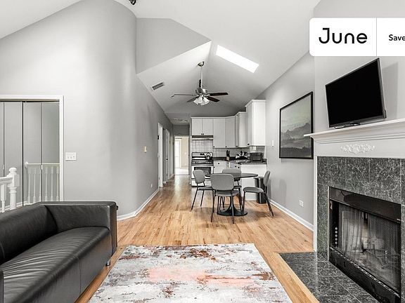 4th image of 1536 N Claremont Ave