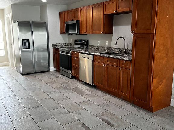 2nd image of 5128 SE 103rd Ln #5151-3