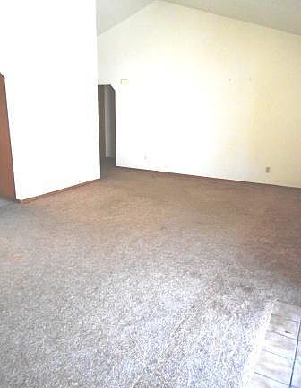 5th image of 921 S 12th Ave #1/2