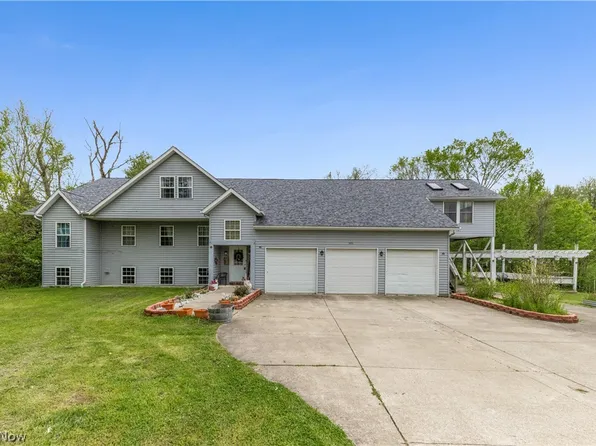 593 Silvercrest Rd, Wadsworth, OH 44281