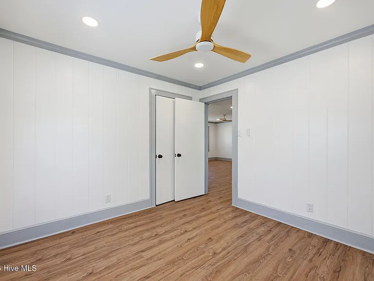 1714 Lucerne Way — Photo 10