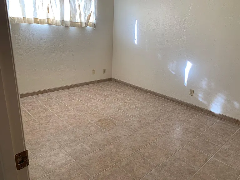 208 San Pablo St NE — Photo 4