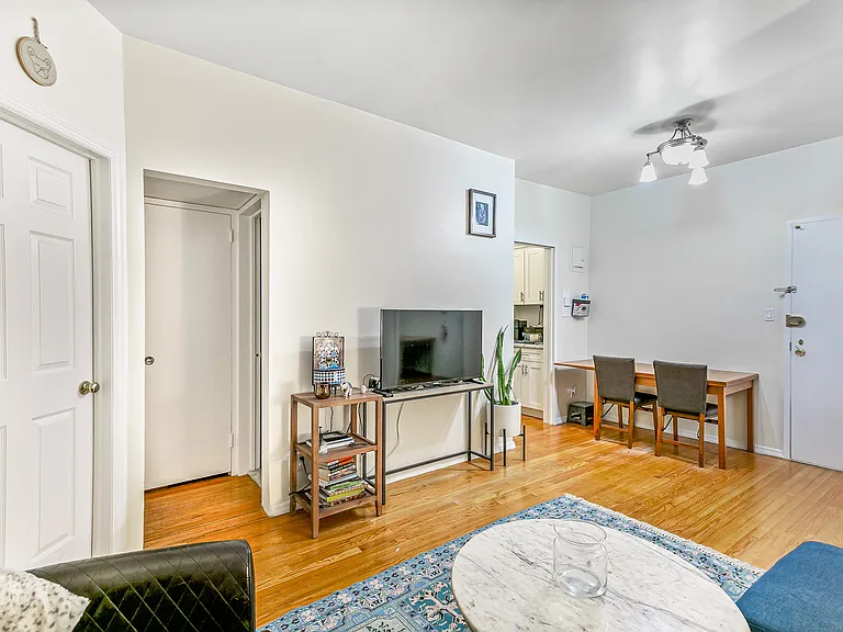 25 W 13th St #2CS — Photo 1