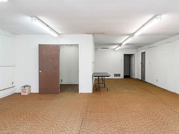 5th image of 509 Trollinger St