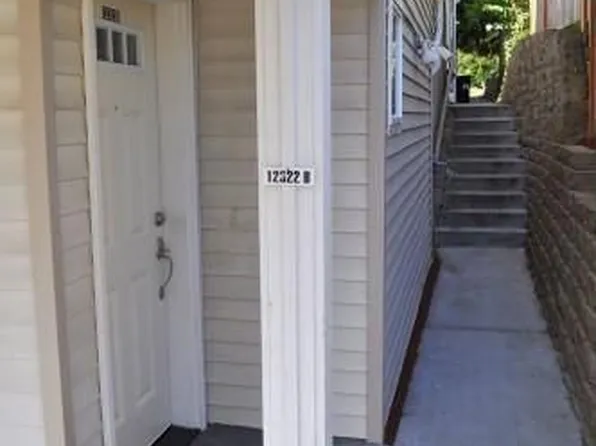 12322B 33rd Ave NE, Seattle, WA 98125