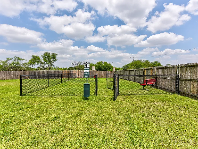 Redbud Place Apartments — Photo 10