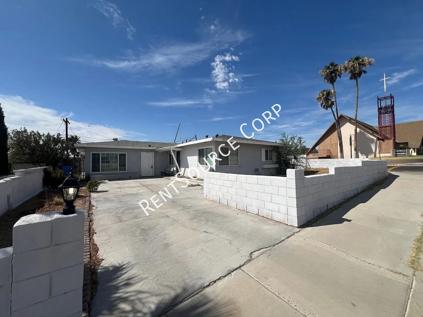 3 Bedroom, 2 Bathroom with a Den and Sunroom, Home for Rent in Barstow, CA — Photo 3