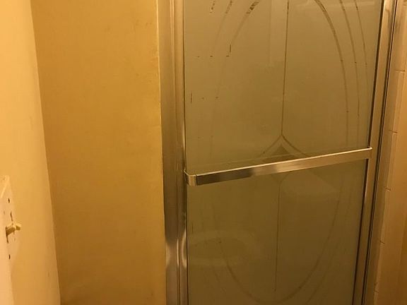 4th image of 451 N Western Ave #3