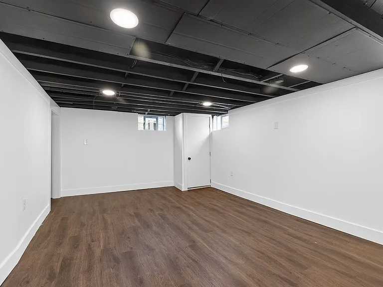 412 Tonti St — Photo 17