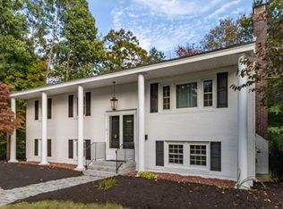 2 Eugenie Ter, Chelmsford, MA 01824