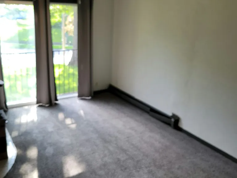 421 College Ave #202 — Photo 3