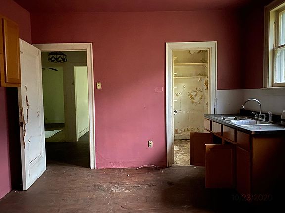 4th image of 14204 S Edbrooke Ave
