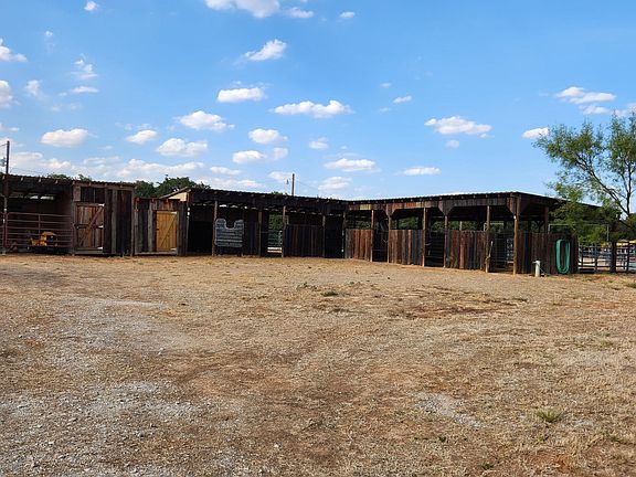 4th image of 4509 County Road 2690