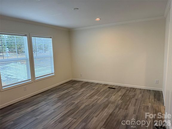 3rd image of 124 Titanium Dr #88