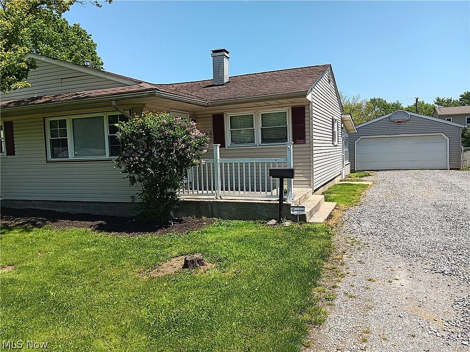 1st image of 699 Saul Dr W