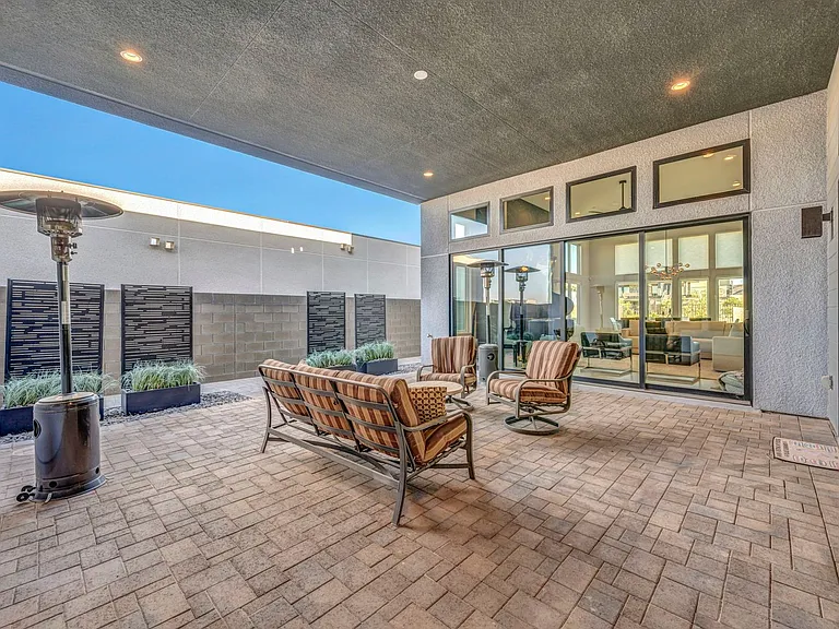 10935 Rossa Peak Ave — Photo 23