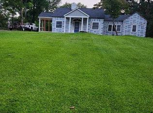 1383 Riverside Dr, Gainesville, GA 30501