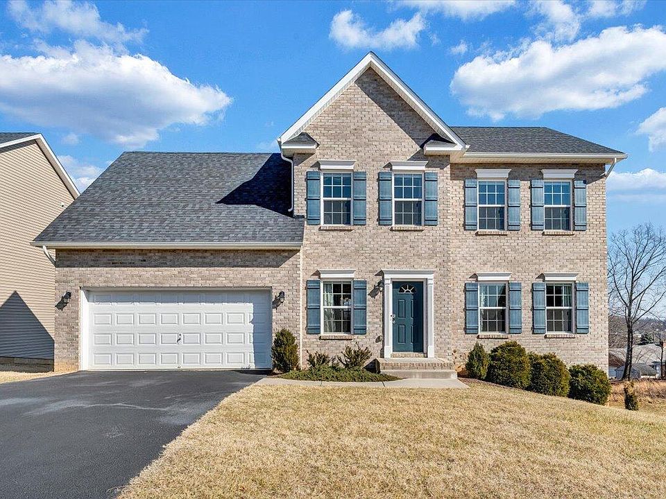1st image of 220 Edgemont Dr