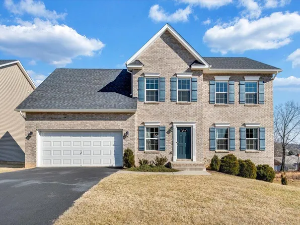 220 Edgemont Dr, Salem, VA 24153