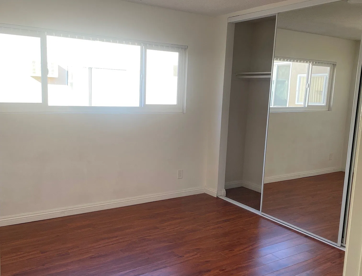 Sterling Koreatown Regency — Photo 3